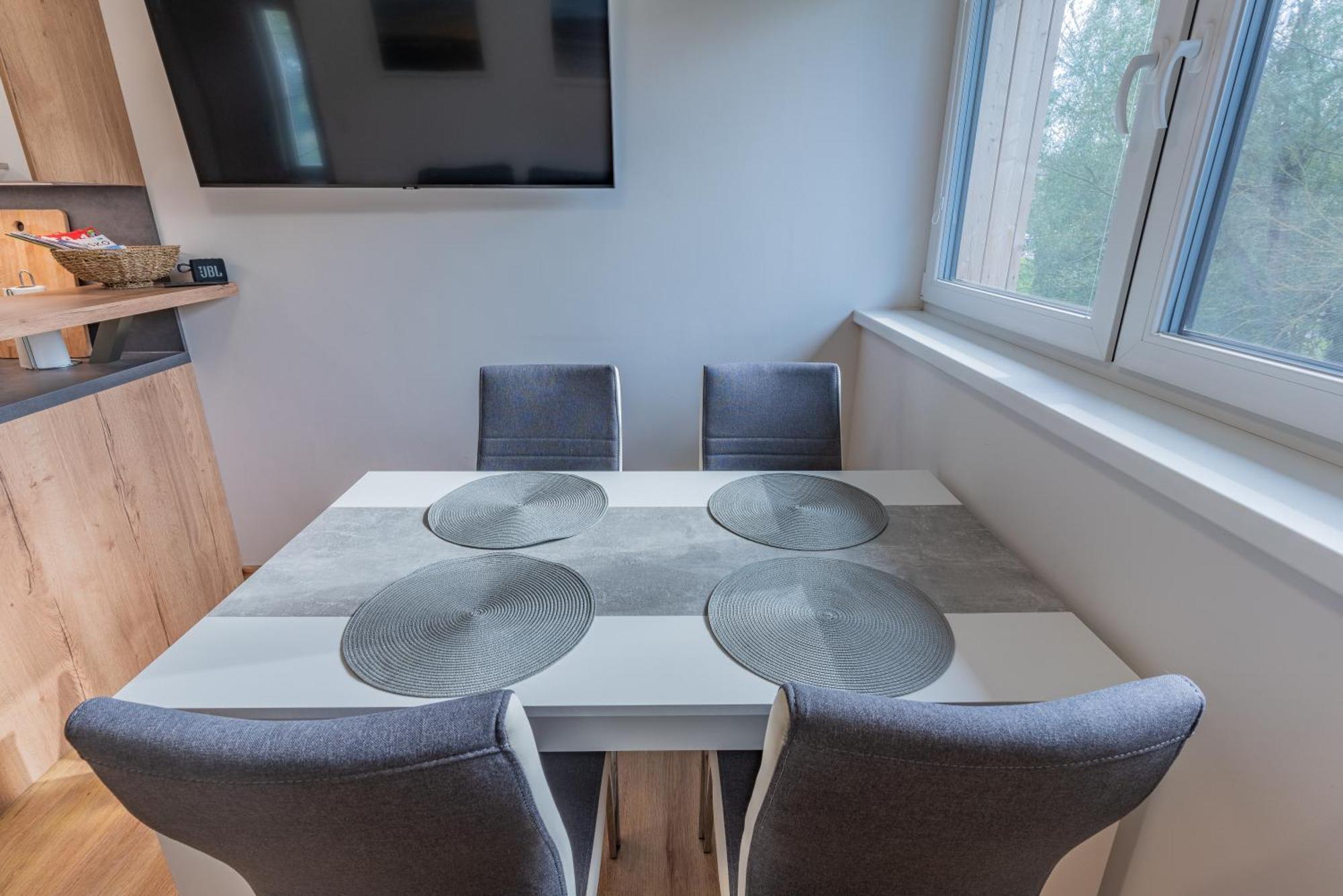 Apartman Cerna V Posumavi Luaran gambar